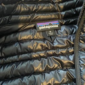 Women’s black micro puff Patagonia vest